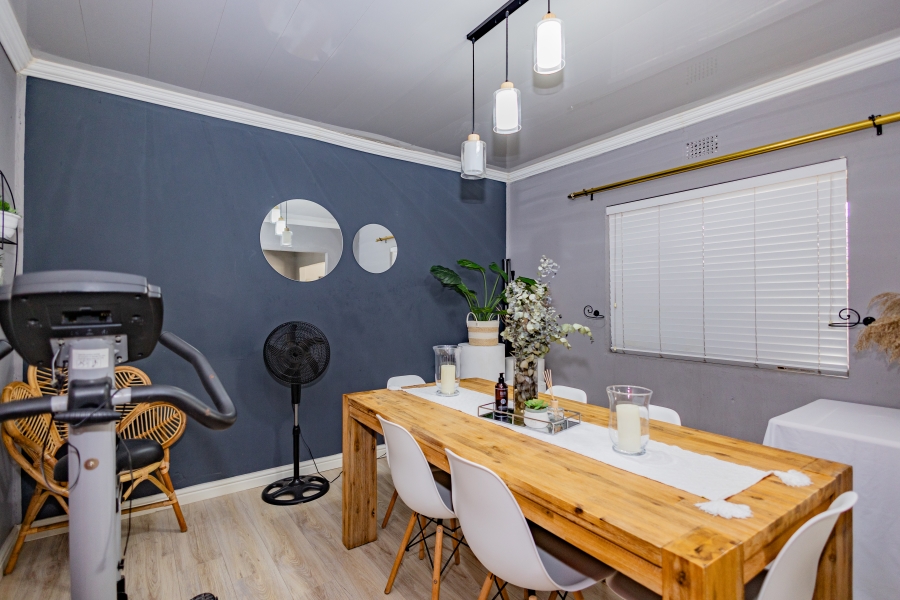 3 Bedroom Property for Sale in Uitsig Western Cape